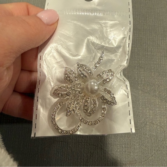 Crystal Flower Brooch Pin with Pearl Center | Rhinestone Floral Scarf Pin